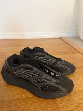Yeezy Black Low-Profile Foam Runner Sneakers